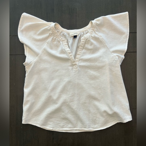 Simple white flutter sleeve split v-neck relaxed linen blend light weight top M - Picture 2 of 7